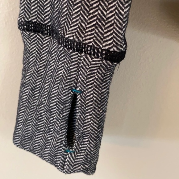 American Eagle Performance Athletic Leggings - Small, & matching quarter zip top - Picture 15 of 16